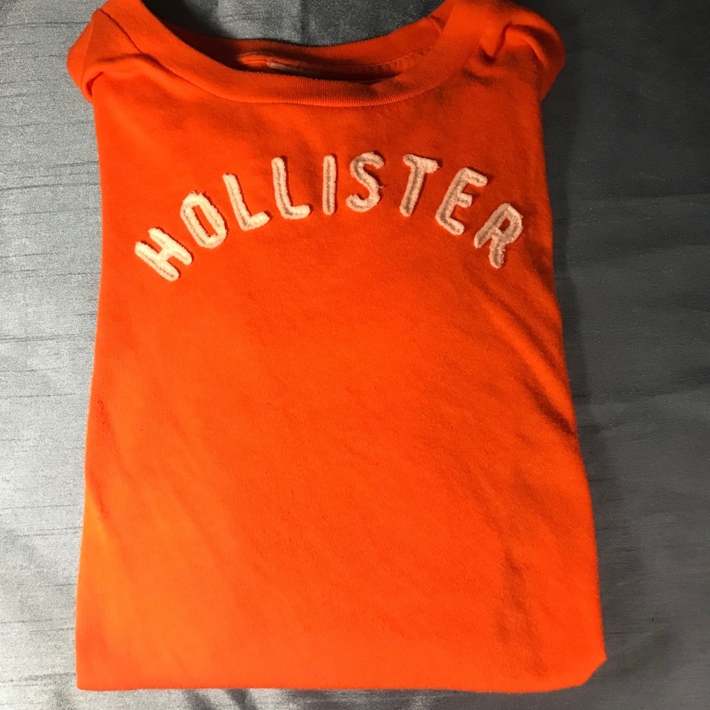 Hollister Tee